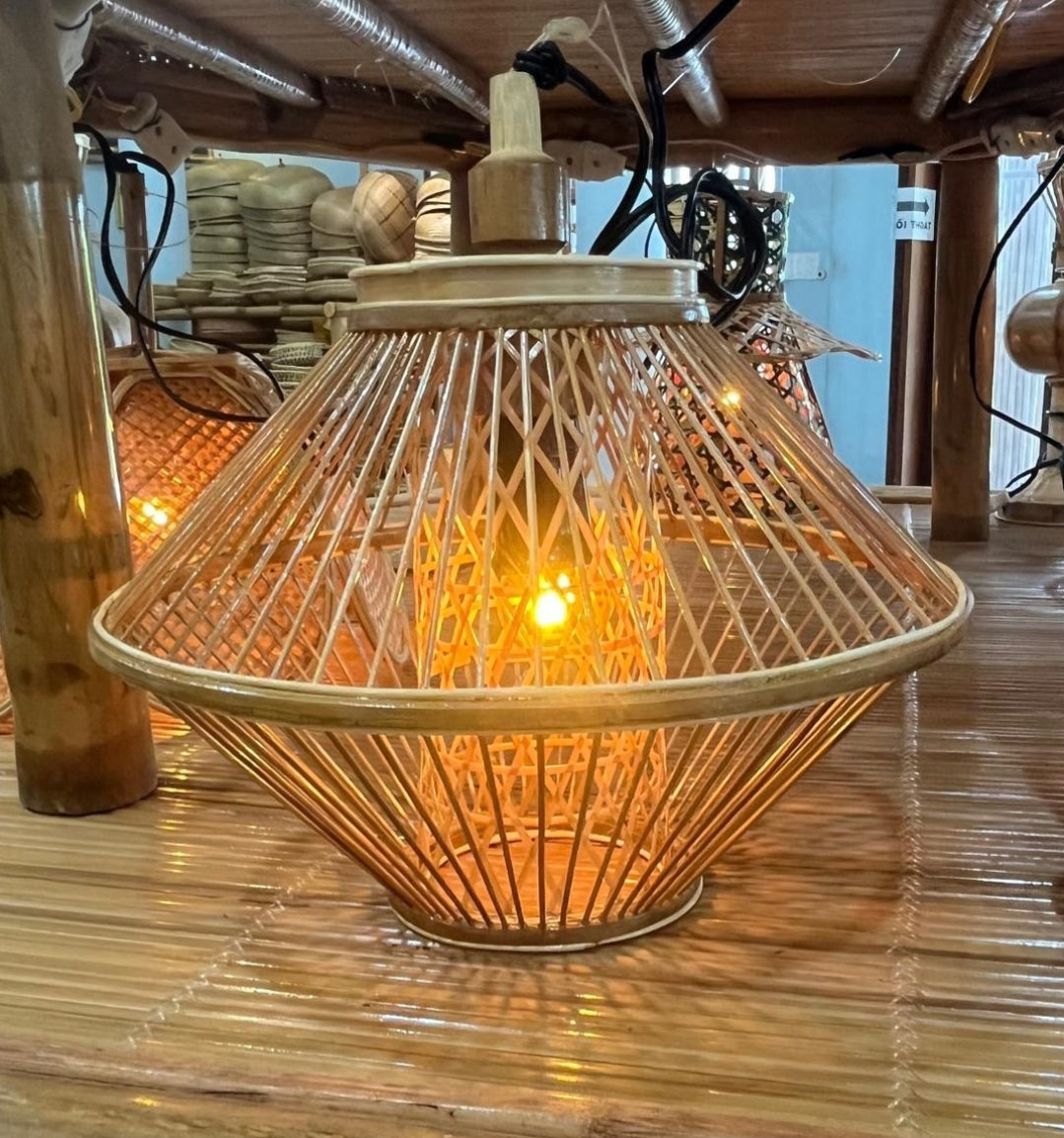 Suspension Bambou OVNI - Fabriquée main au Vietnam