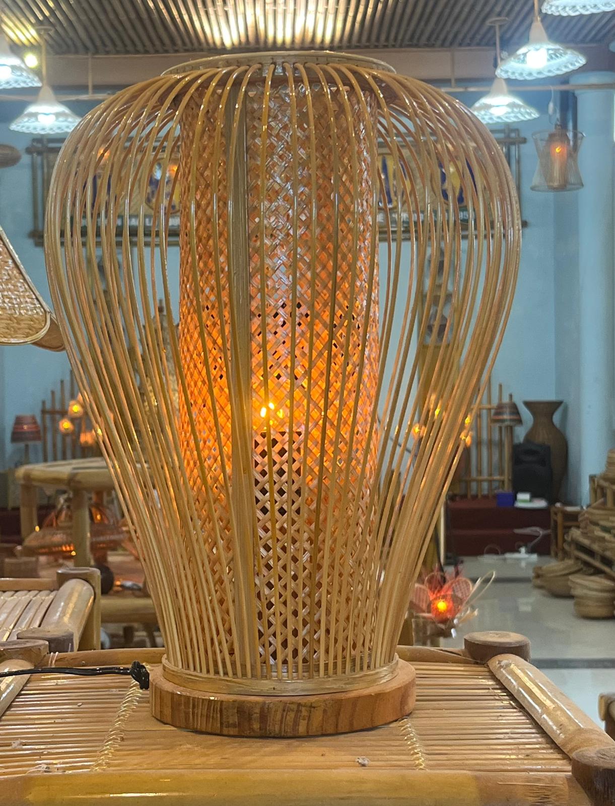 Bamboo Teardrop Lamp