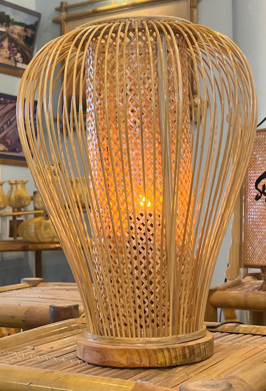 Bamboo Teardrop Lamp