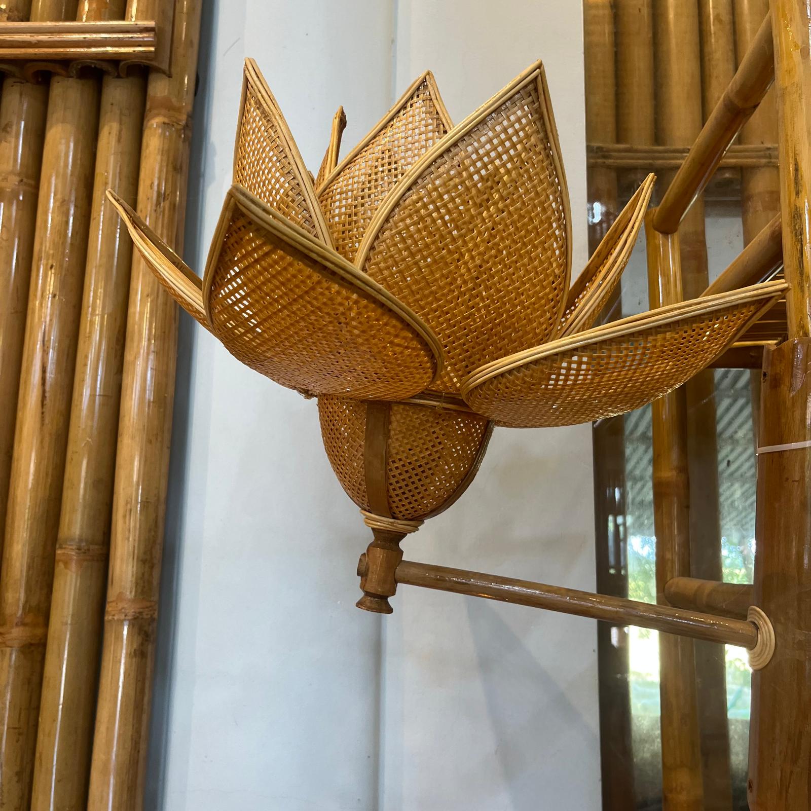 Appli Murale Lotus Nature  - Fabriquée main au Vietnam